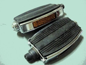 raleigh pedals